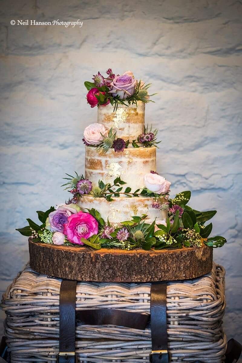 Wedding Cake Ideas Inspiration For 2024 Lapstone Barn   Image5 